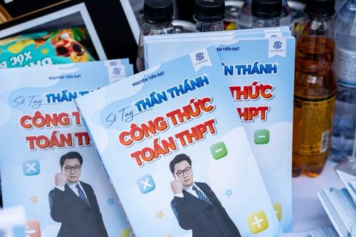 SSStudy 'ghi điểm' tại Ngày hội tuyển sinh với hàng loạt đầu sách tham khảo
