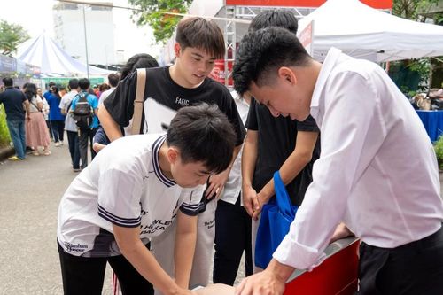 Đại học Duy Tân mở rộng tuyển sinh nhóm ngành AI và Công nghệ năm 2026