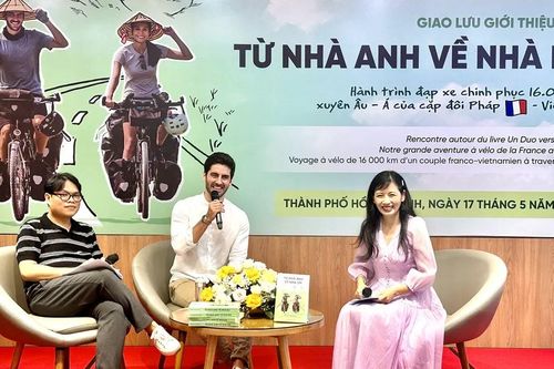 Cuốn du ký đặc biệt của đôi vợ chồng Pháp - Việt đạp xe xuyên Âu - Á