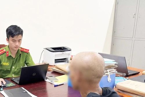 Triệu tập đối tượng livestream chửi bới, đe dọa mẹ ruột ở Hà Tĩnh
