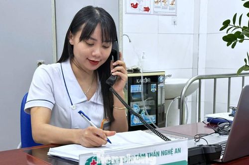 Những cuộc gọi cầu cứu từ tuổi học trò