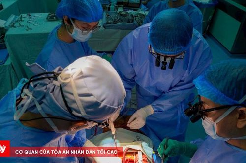 Chạy đua hồi sinh sự sống cho bệnh nhi 15 tuổi suy tim