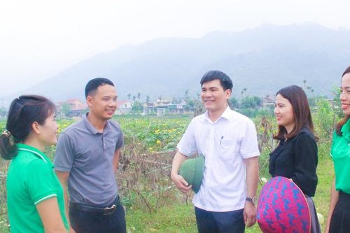 Trẻ hóa cán bộ thôn, bản: Yêu cầu từ thực tiễn ở Nghệ An