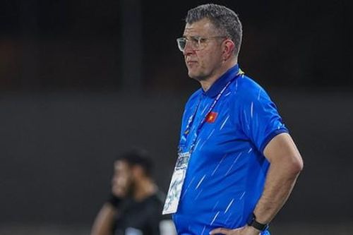 HLV Roland nói lời 'gan ruột' sau trận thua U17 Úc: 'Cả Việt Nam tự hào về các em!'