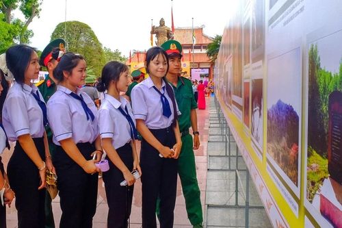 Bảo tàng Quang Trung trưng bày ảnh chuyên đề di sản thời Tây Sơn