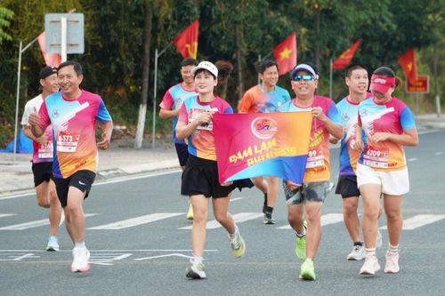 246 vận động viên tham gia Giải việt dã xã Cam Lâm mở rộng