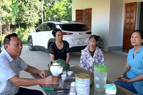 Những đảng viên gương mẫu