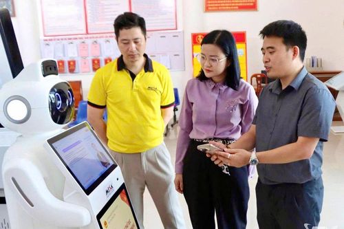 Ứng dụng thử nghiệm Robot lễ tân thông minh tại Trung tâm Phục vụ hành chính công xã Võ Nhai