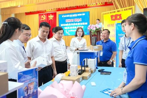 Đưa công nghệ số đến gần người dân hơn