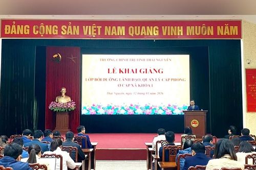 Lấy kết quả công việc, mức độ hài lòng của người dân làm căn cứ đánh giá