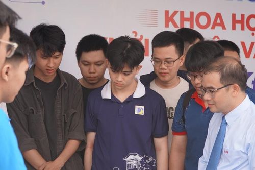 Sinh viên Bách khoa Đà Nẵng 'trình làng' hàng trăm ý tưởng công nghệ