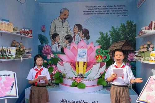 Đa dạng các hoạt động kỷ niệm Ngày sinh nhật Bác tại phường Hoàng Mai