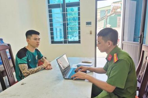 Khám phá nhanh 2 vụ giả vờ mua hàng để cướp giật dây chuyền vàng và 8 cây thuốc lá