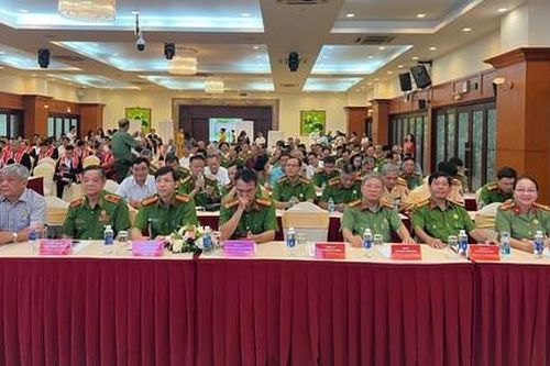 Hội cựu CAND TPHCM tổ chức tập huấn nâng cao kiến thức phòng, chống gian lận thương mại và hàng giả