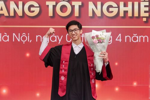 Nam sinh Ngoại thương tốt nghiệp xuất sắc, đón đầu 'giao điểm' Kinh tế và AI