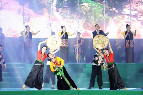 Chương trình nghệ thuật Vì bình yên bản làng: Rực rỡ không gian văn hóa Tây Bắc