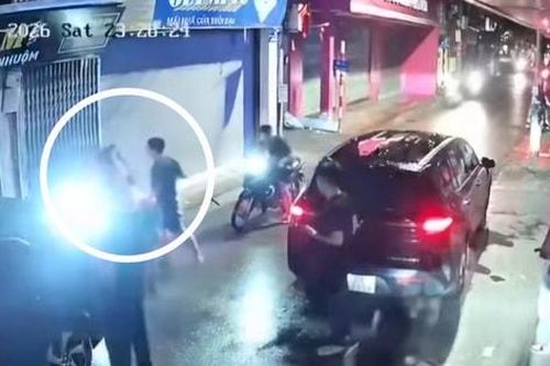 Công an xác minh vụ hai cô gái bị đuổi đánh giữa đêm ở Xuân Đỉnh
