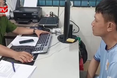 Bắt kẻ giật điện thoại của nữ sinh sau 30 phút trình báo