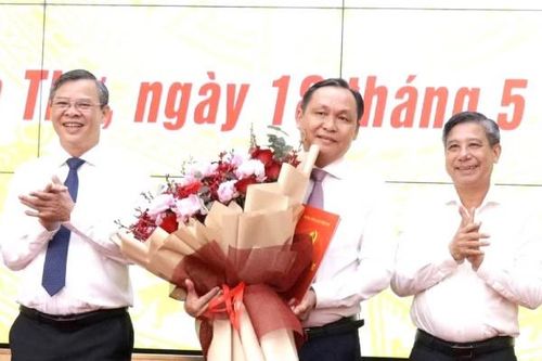 Công bố quyết định của Thủ tướng phê chuẩn Phó chủ tịch UBND TP Cần Thơ