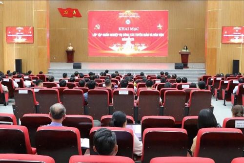 Nâng cao kỹ năng, nghiệp vụ cho cán bộ làm công tác tuyên giáo, dân vận