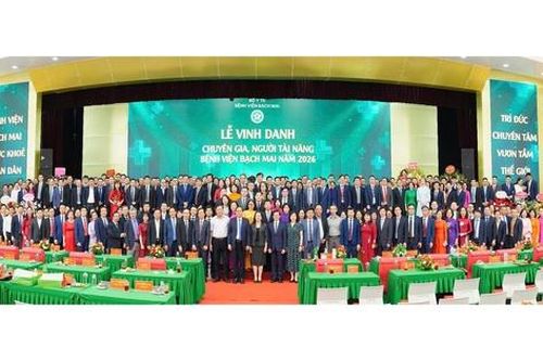 Vinh danh chuyên gia, người tài năng Bệnh viện Bạch Mai