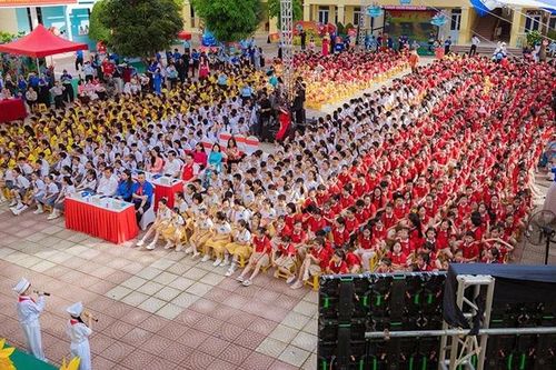 1.500 học sinh tham gia ngày hội 'Thiếu nhi Việt Nam-Học tập tốt, rèn luyện chăm'