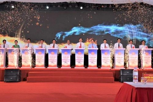 Nghệ An: Khởi công Dự án đầu tư xây dựng đường bộ cao tốc Vinh-Thanh Thủy