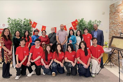 Tôn vinh giá trị hòa bình, hữu nghị của Chủ tịch Hồ Chí Minh tại Canada