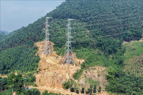 Phú Thọ: Sạt lở tại vị trí cột điện tuyến đường dây 500kV Lào Cai - Vĩnh Yên