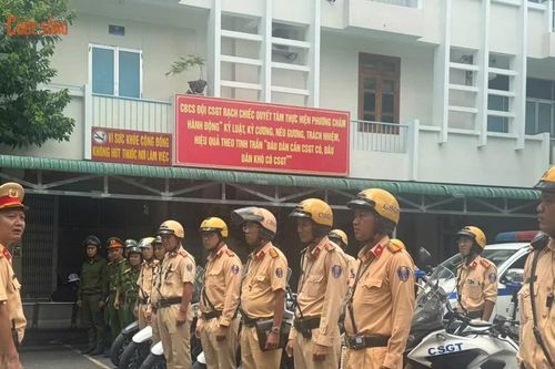 CSGT TP HCM ra quân cao điểm TTATGT