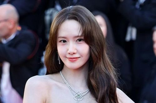 'Tình đầu quốc dân' bị xua đuổi tại Cannes