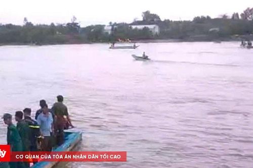 Lật vỏ lãi, 1 người tử vong