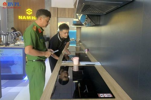 Khởi tố quản lý cửa hàng bóc nhãn bếp điện từ Trung Quốc...dán mác Thái Lan, Đức