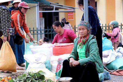 Chợ phiên vùng cao Lũng Vân nơi xứ Mường Phú Thọ