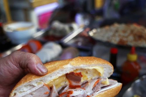 Công thức bí mật làm nên sự hấp dẫn kỳ lạ của bánh mỳ Việt Nam