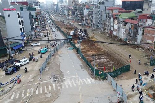 Ngày đầu phân luồng nút La Thành - Nguyễn Chí Thanh để thi công cầu vượt đường Vành đai 1