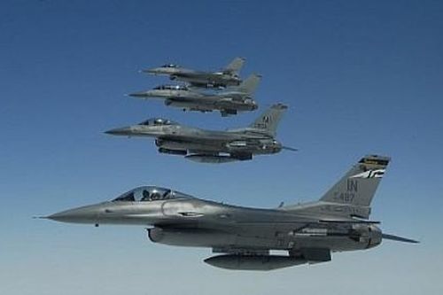 Reuters: Pakistan triển khai 8.000 binh sĩ và 16 chiến đấu cơ tới hỗ trợ Saudi Arabia tự vệ