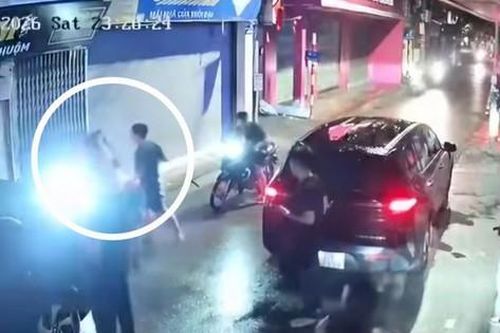 Hà Nội: Công an xác minh vụ 2 cô gái bị nhóm thanh niên đuổi đánh giữa đêm
