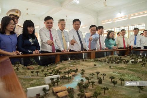 Biến căn cứ địa cách mạng thành 'địa chỉ đỏ' hút khách du lịch trải nghiệm và giáo dục truyền thống