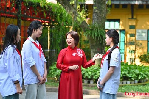 Gặp gỡ 'người truyền lửa', lan tỏa tư tưởng, đạo đức Hồ Chí Minh