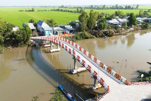 Vĩnh Hanh huy động xã hội hóa xây cầu, đường nông thôn