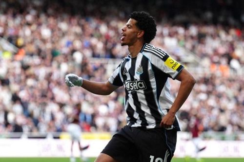 West Ham bên bờ vực xuống hạng sau thất bại 1-3 trước Newcastle United