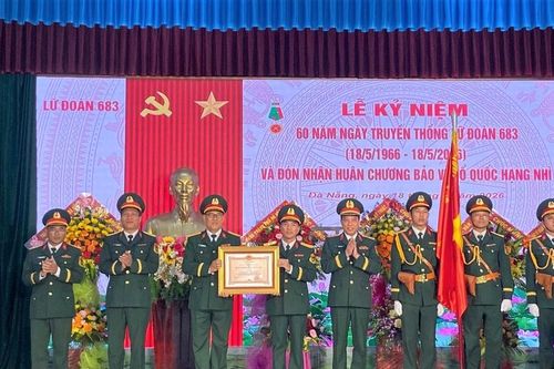 Lữ đoàn 683 đón nhận Huân chương Bảo vệ Tổ quốc hạng Nhì