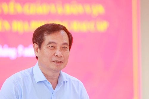 Đoàn khảo sát Ban Tuyên giáo và Dân vận Trung ương làm việc với Đảng ủy phường Hòa Xuân