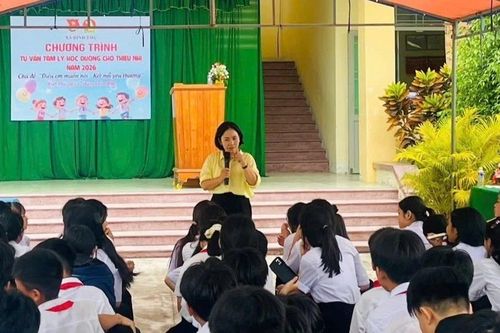 Truyền thông về tâm lý học đường cho học sinh tại xã Bình Phú