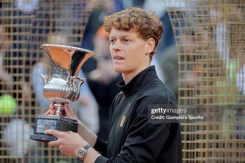 Vô địch Rome Open, Sinner lập kỳ tích lịch sử