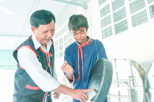 Nghệ nhân Ưu tú Tà Thía Banh: Hơn nửa thế kỷ gìn giữ tiếng mã la