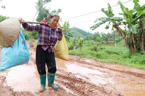 Đường lầy cản bước phát triển