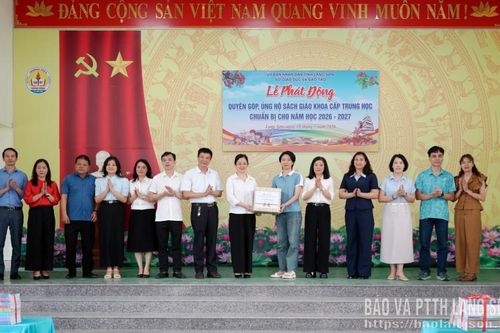 Phát động quyên góp, ủng hộ sách giáo khoa cấp trung học chuẩn bị cho năm học 2026 - 2027