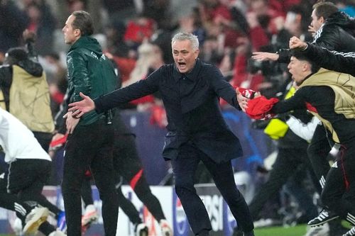 Jose Mourinho đạt thỏa thuận tái ngộ Real, MU chia tay 2 ngôi sao đình đám